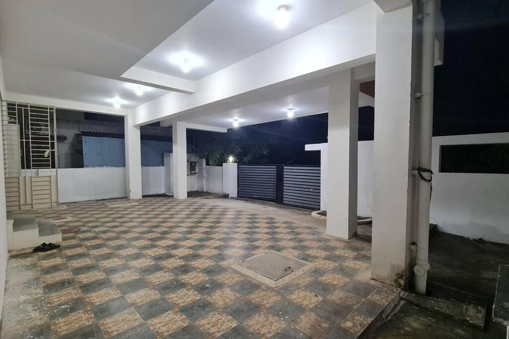 Kamalam 2 Bhk - Non Ac Villa โคอิมบาทอร์ ภายนอก รูปภาพ